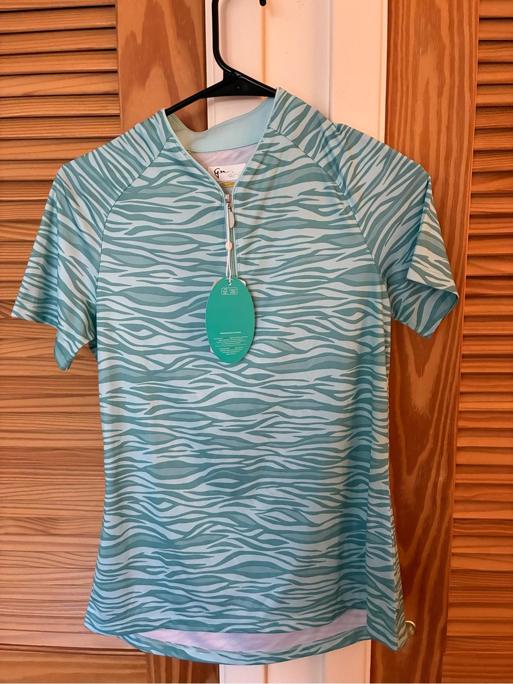 NWT Greg Norman Mint and White Striped Short Sleeve Rash Guard size small